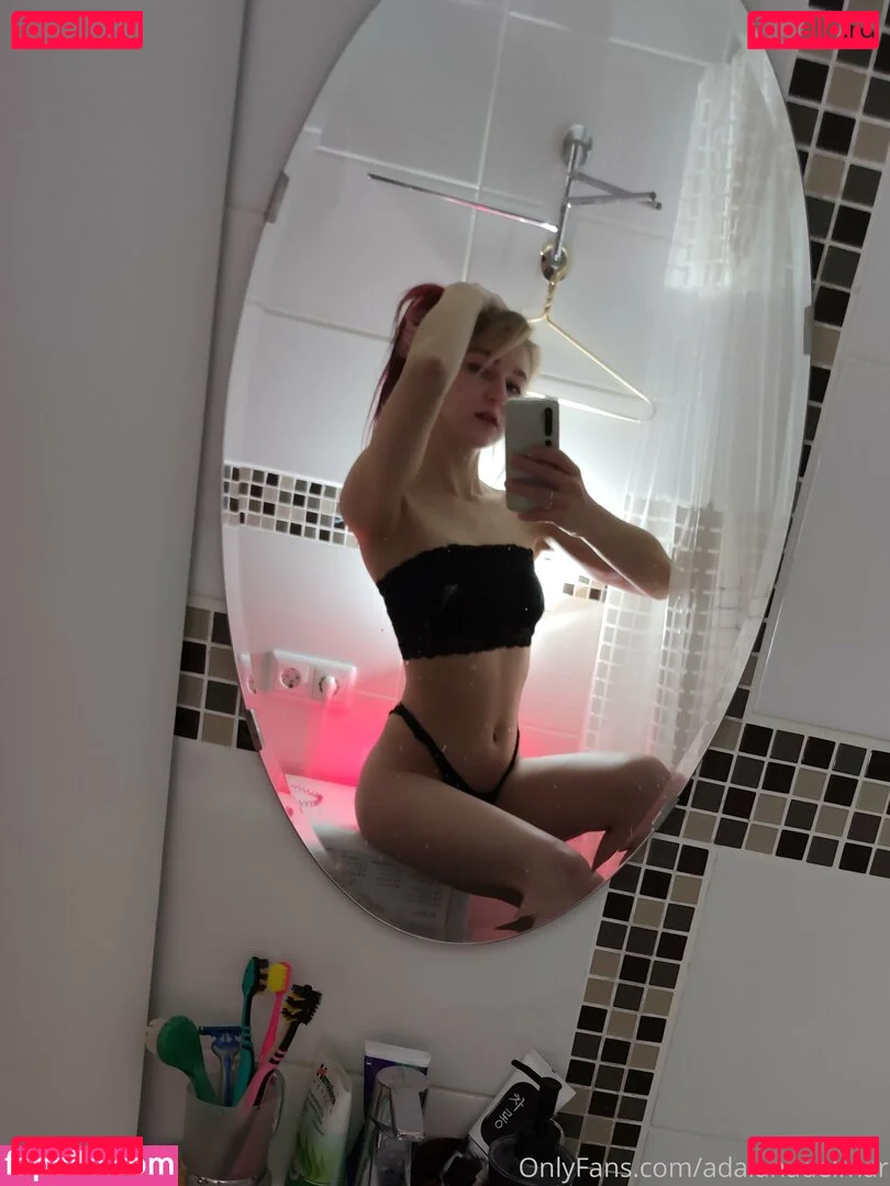 Lana Delmar Onlyfans Photo Gallery 