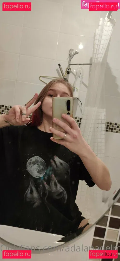 Lana Delmar Onlyfans Photo Gallery 