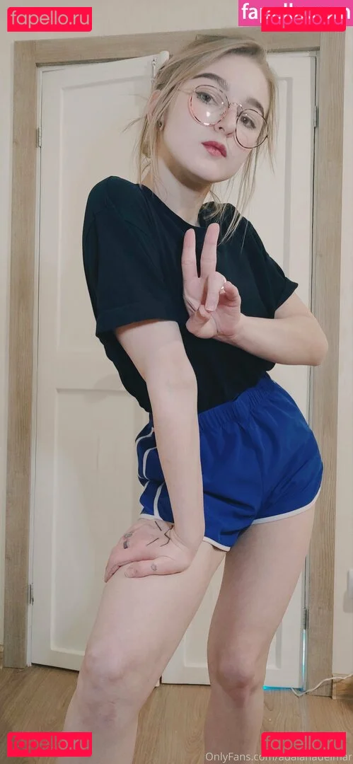 Lana Delmar Onlyfans Photo Gallery 