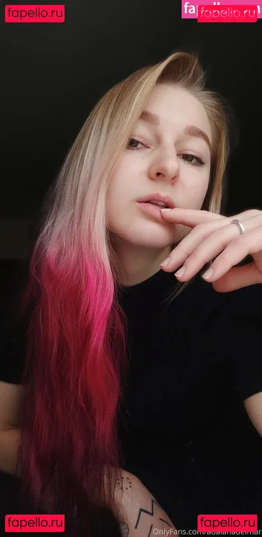 Lana Delmar Onlyfans Photo Gallery 