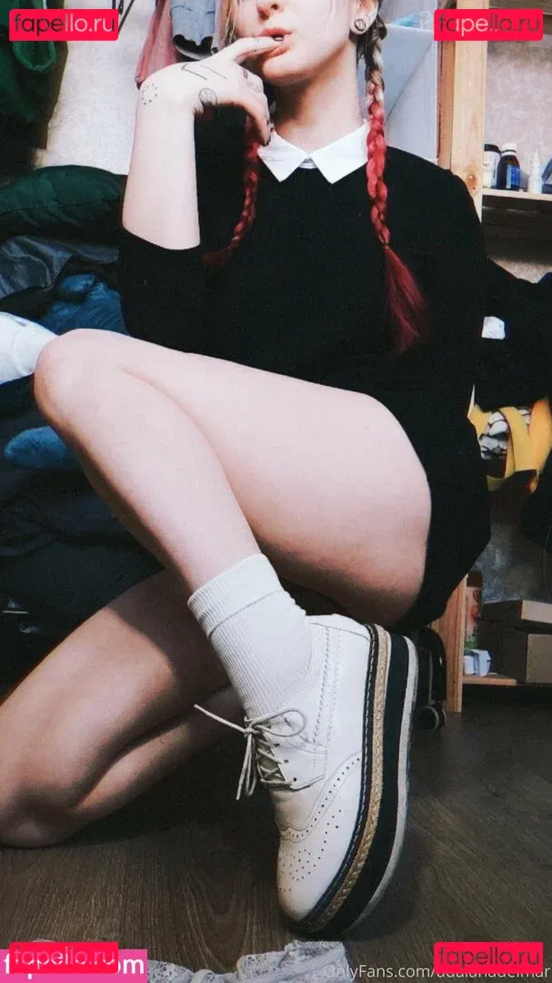 Lana Delmar Onlyfans Photo Gallery 