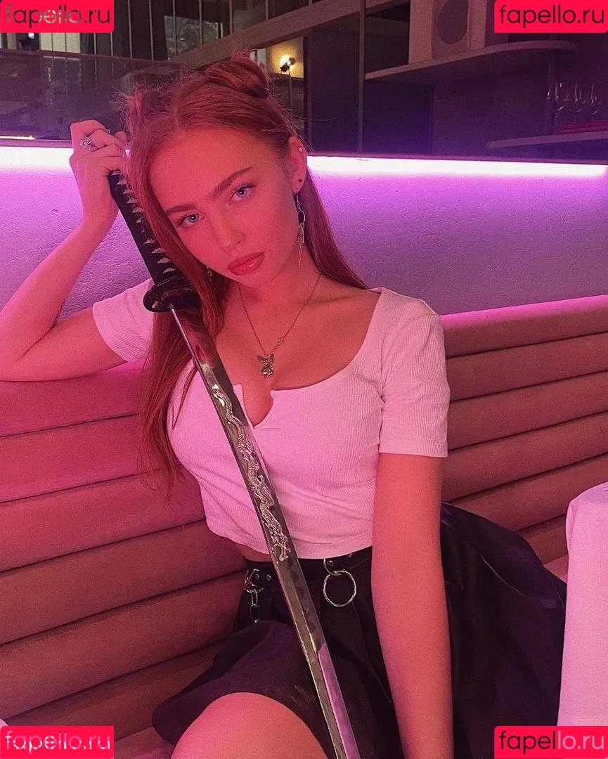 Renata Valliulina Onlyfans Photo Gallery 