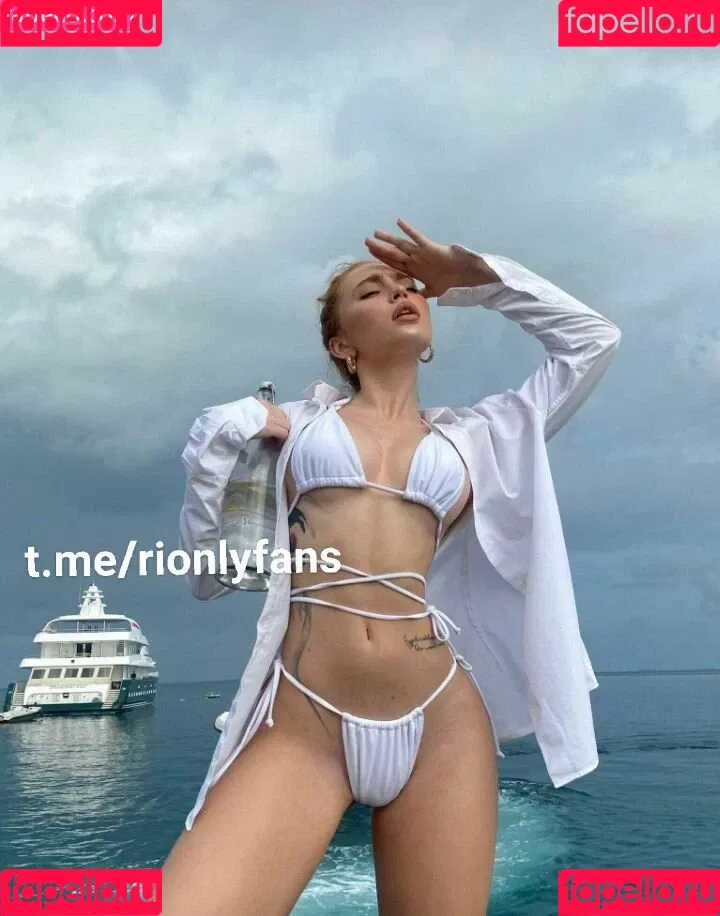 Renata Valliulina Onlyfans Photo Gallery 