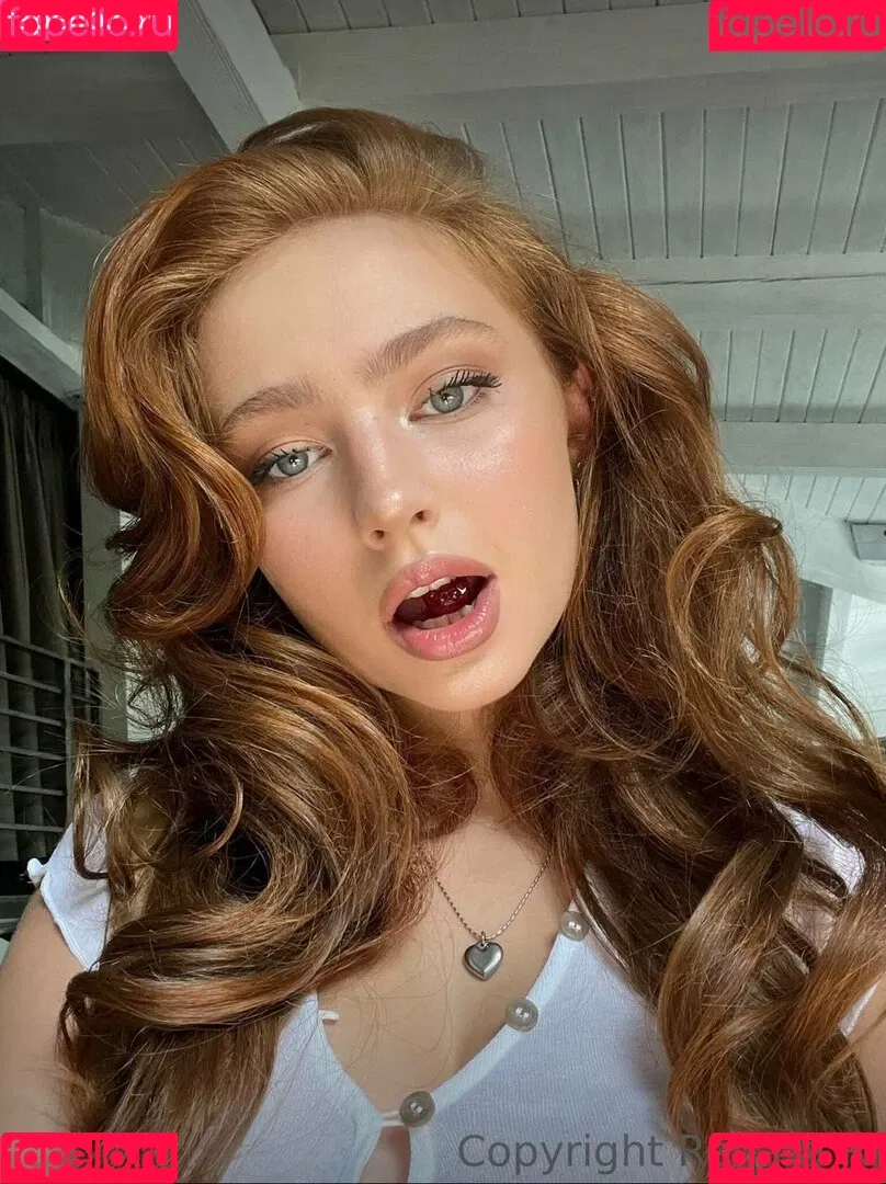 Renata Valliulina Onlyfans Photo Gallery 
