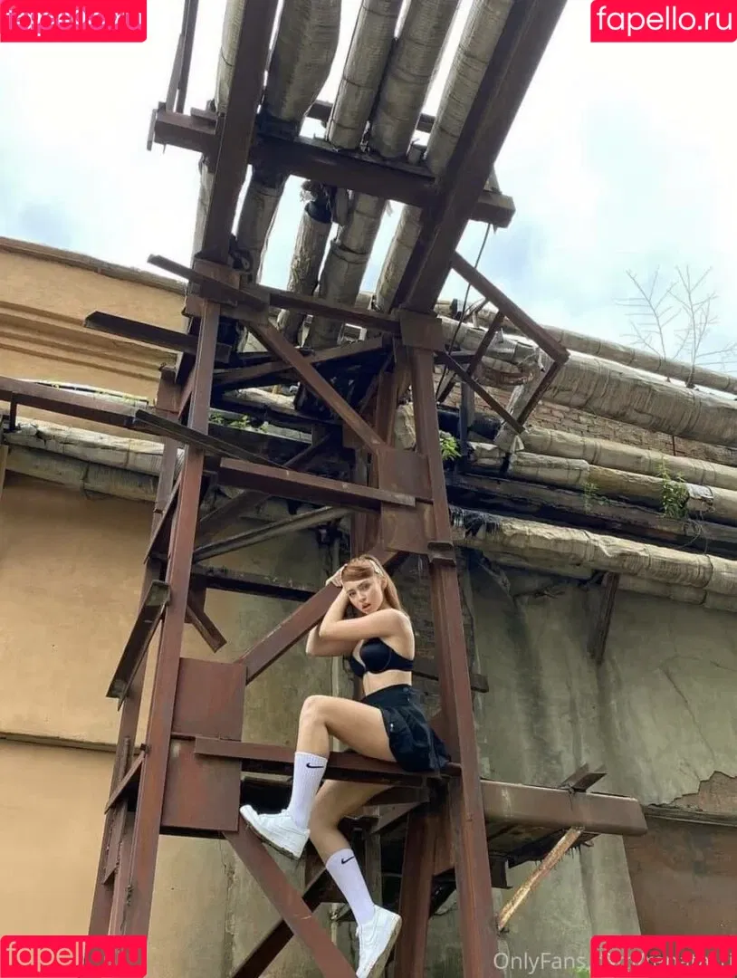 Renata Valliulina Onlyfans Photo Gallery 