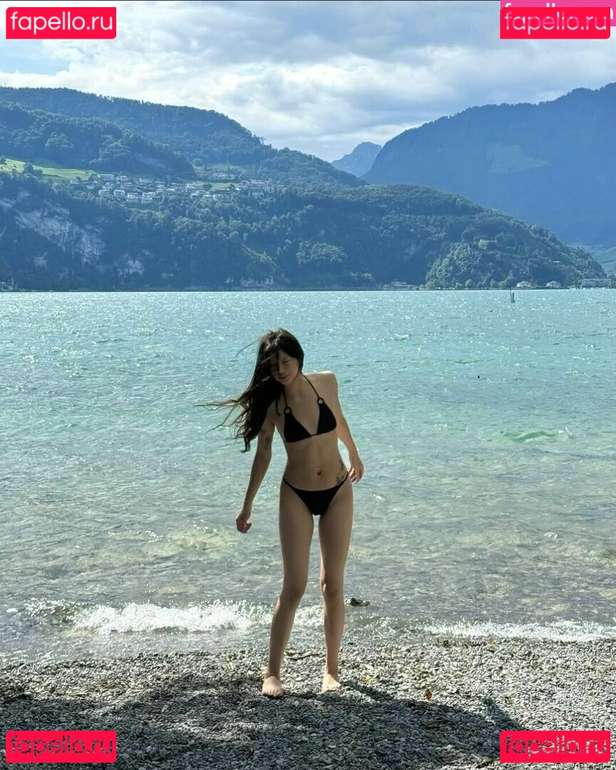 Veronica Yeoh / veron1013 / veron1x / veron_1013 / veronica1013 Onlyfans Photo Gallery 