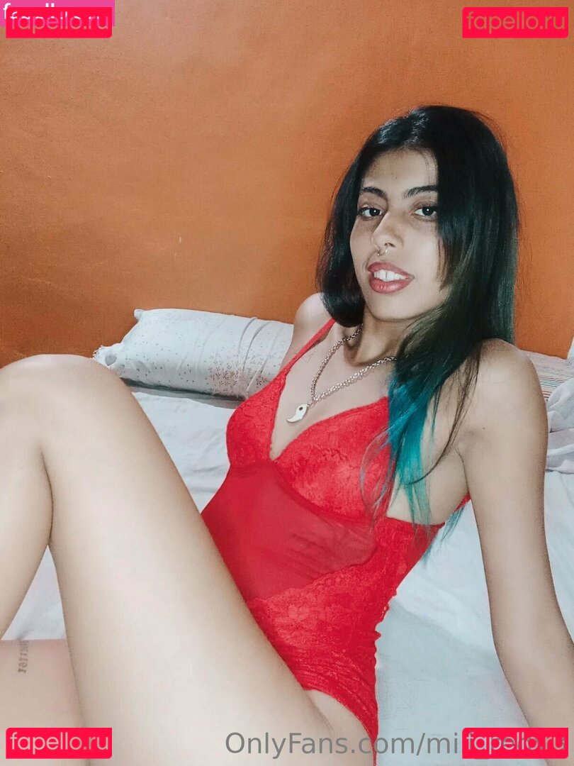 mili_red13 / missrn13 Onlyfans Photo Gallery 