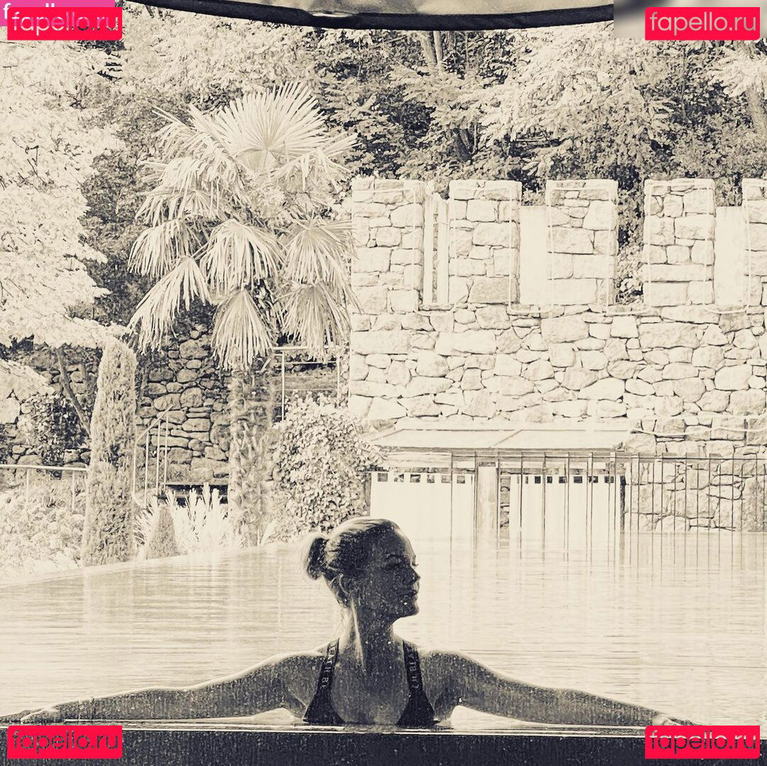 Eva Brenner / eva_brenner_official Onlyfans Photo Gallery 