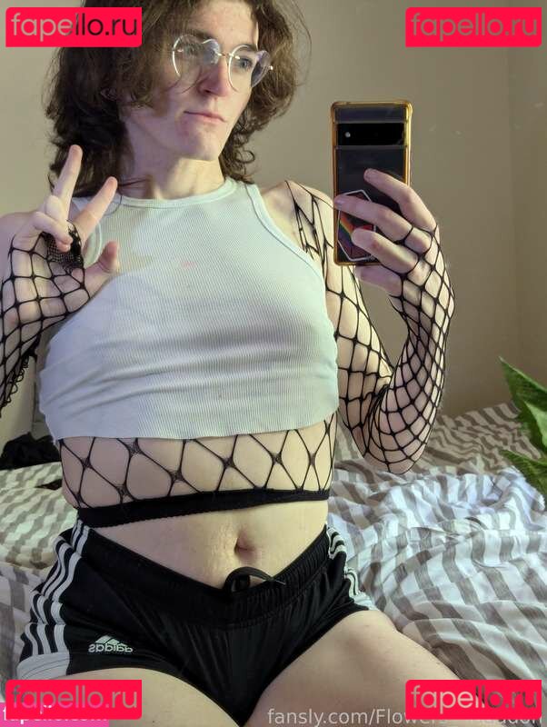 Flowers_Abaddon / homewithroo Onlyfans Photo Gallery 