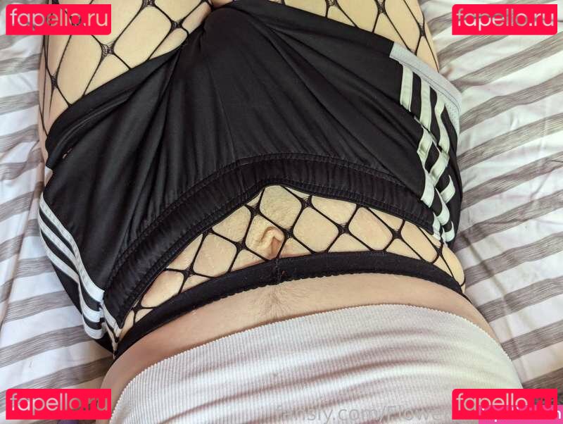 Flowers_Abaddon / homewithroo Onlyfans Photo Gallery 