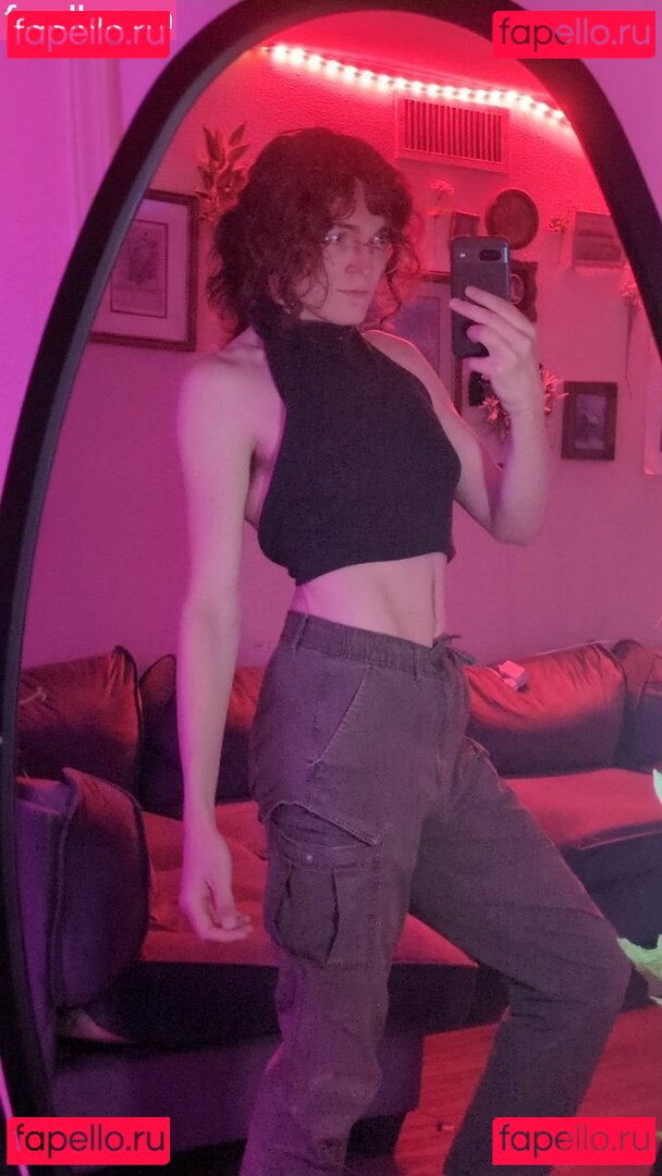 Flowers_Abaddon / homewithroo Onlyfans Photo Gallery 