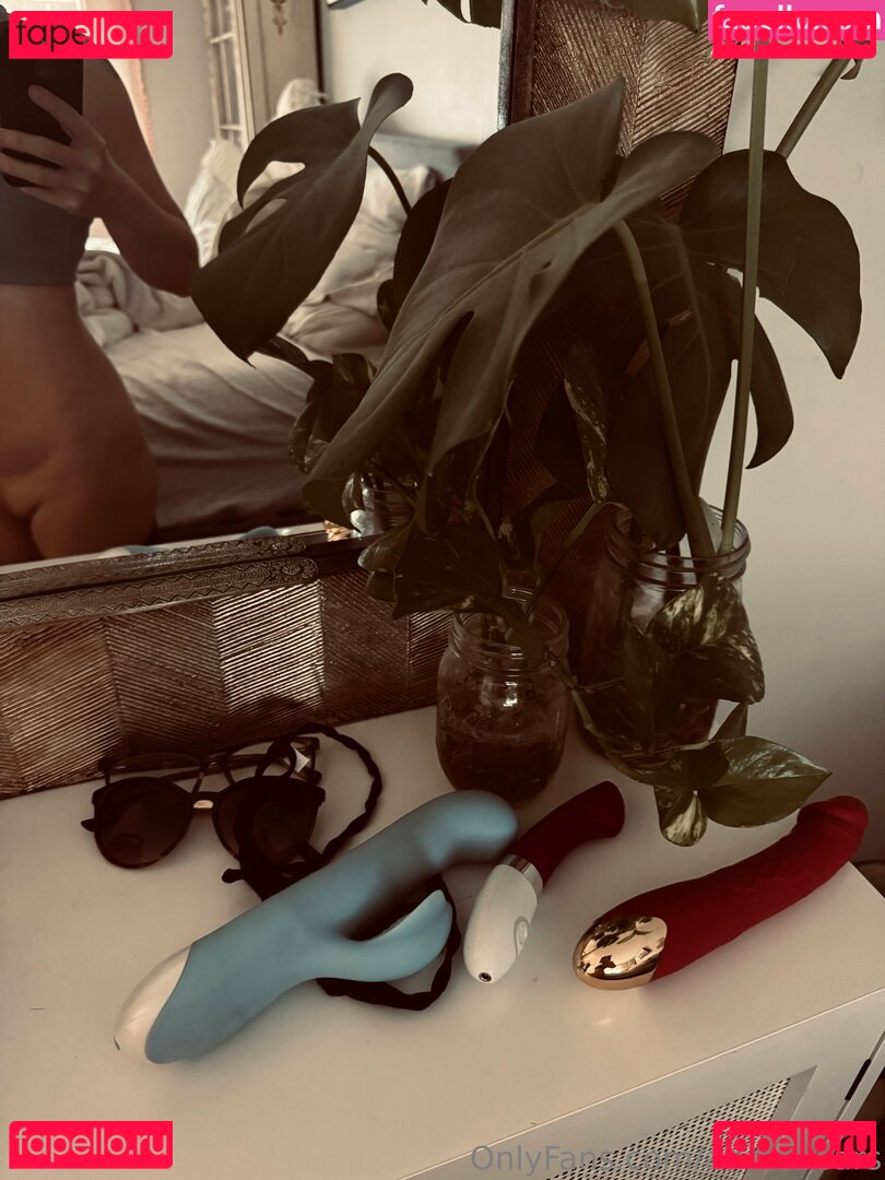 addiebears / justaddiewater Onlyfans Photo Gallery 