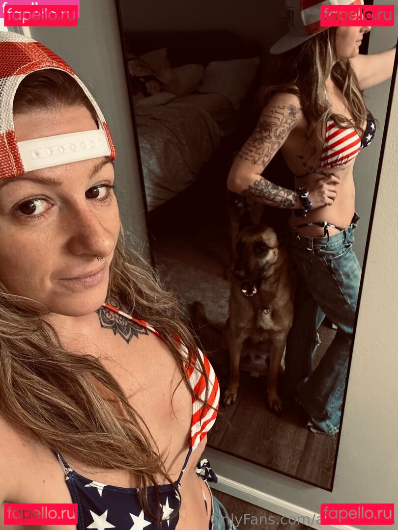 addiebears / justaddiewater Onlyfans Photo Gallery 