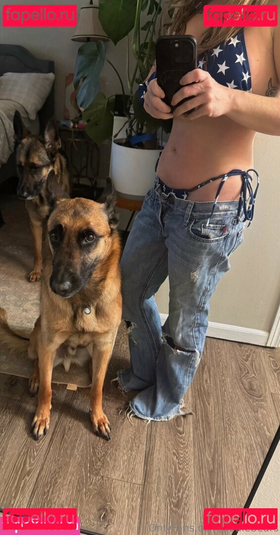 addiebears / justaddiewater Onlyfans Photo Gallery 