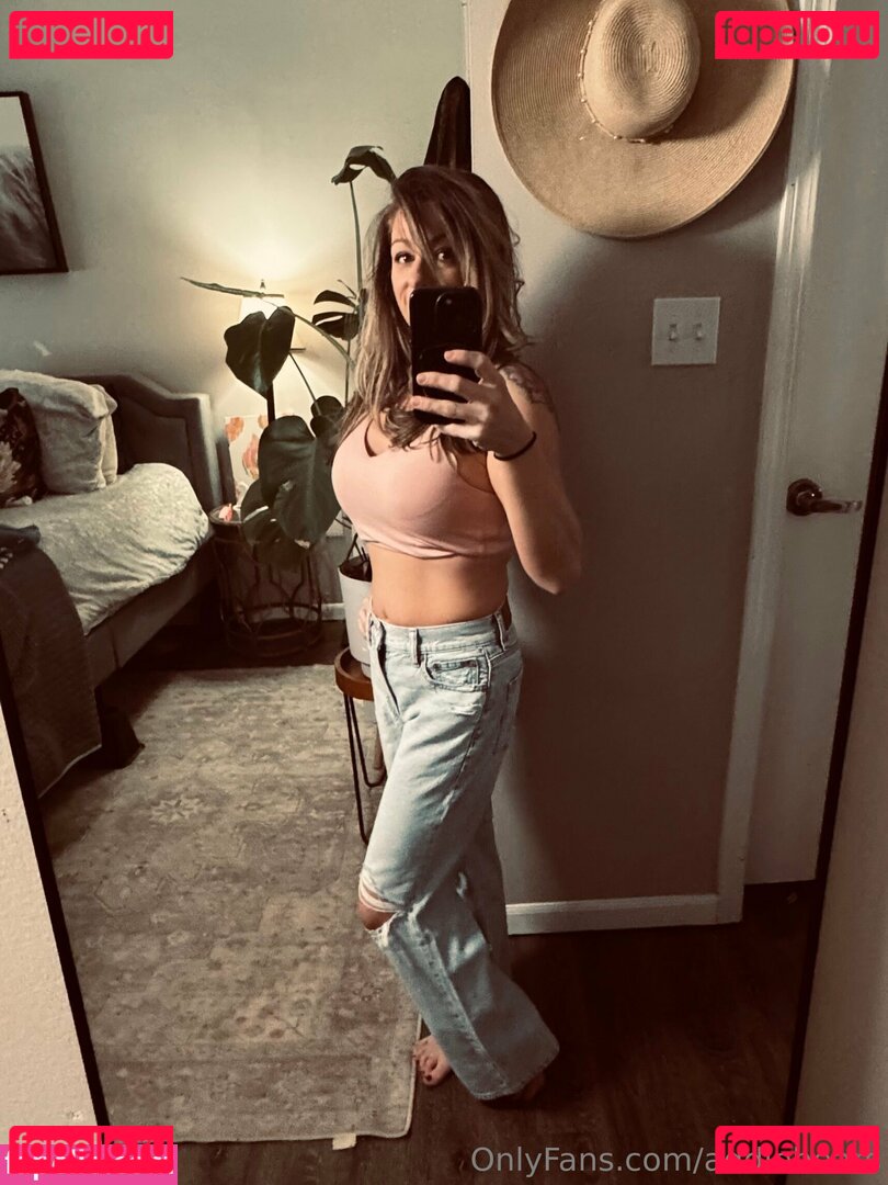 addiebears / justaddiewater Onlyfans Photo Gallery 