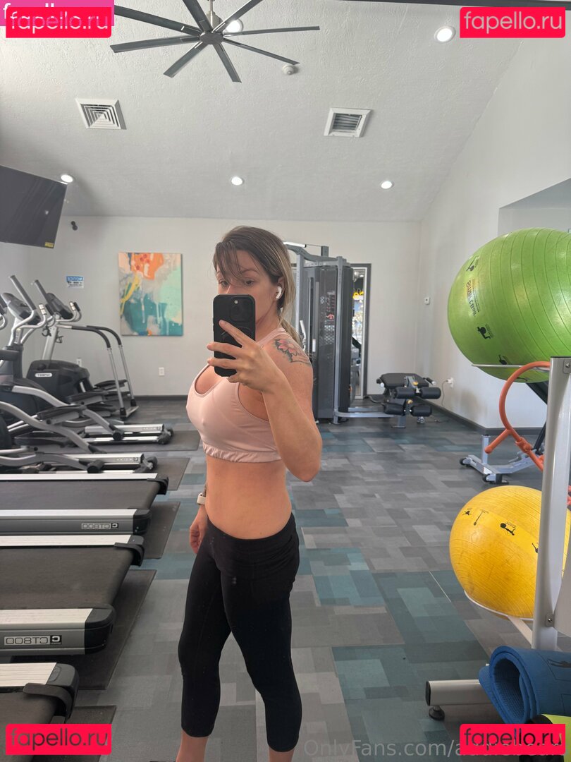 addiebears / justaddiewater Onlyfans Photo Gallery 