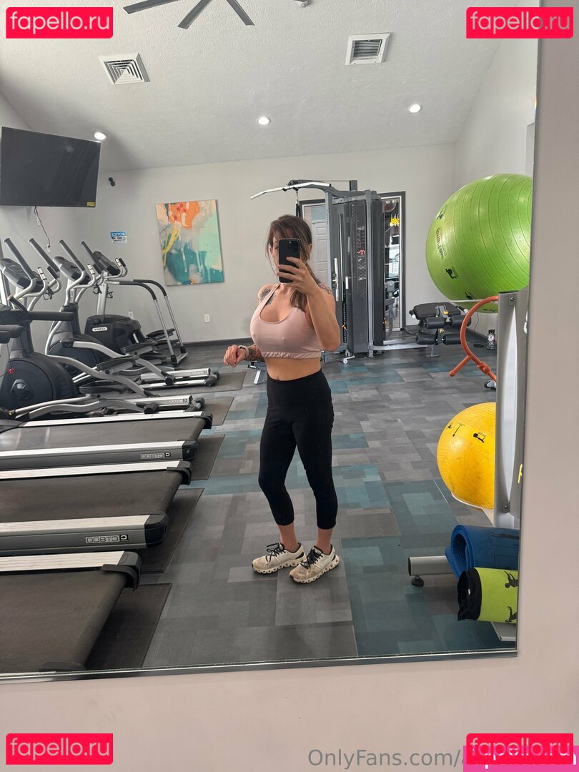 addiebears / justaddiewater Onlyfans Photo Gallery 