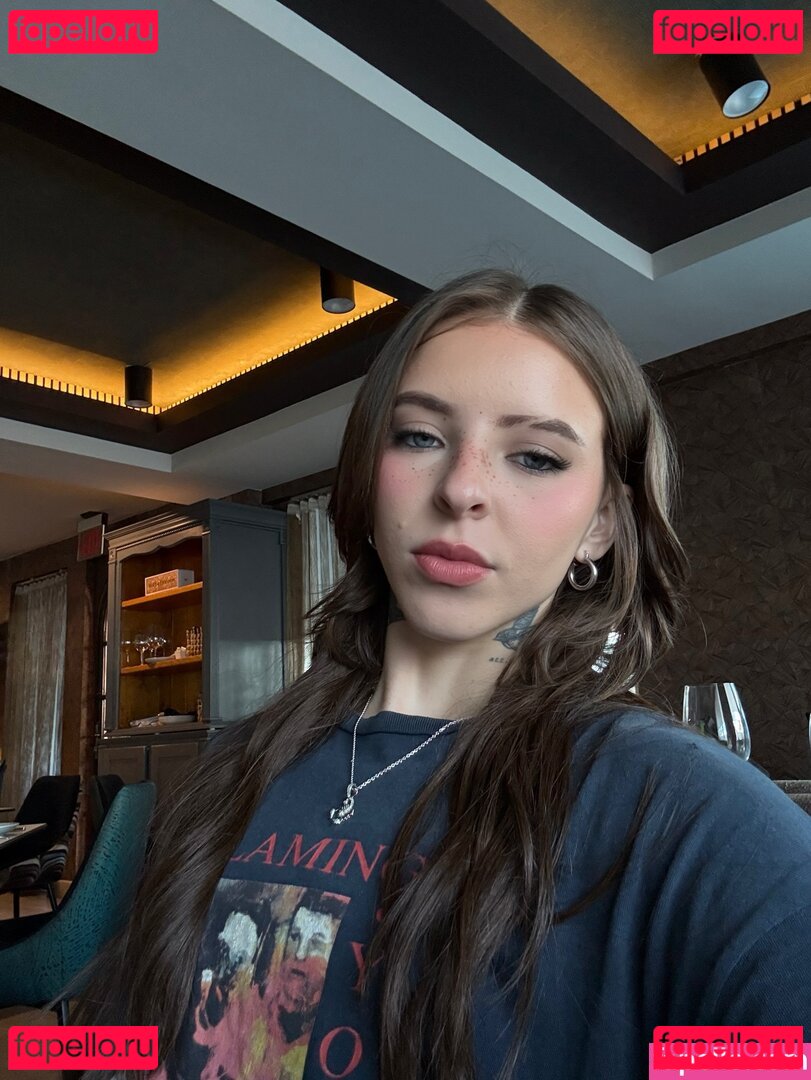 Young Miko / itsyoungmiko / sinacdr Onlyfans Photo Gallery 