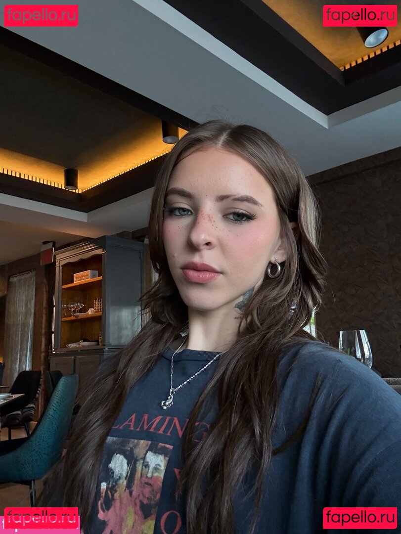 Young Miko / itsyoungmiko / sinacdr Onlyfans Photo Gallery 