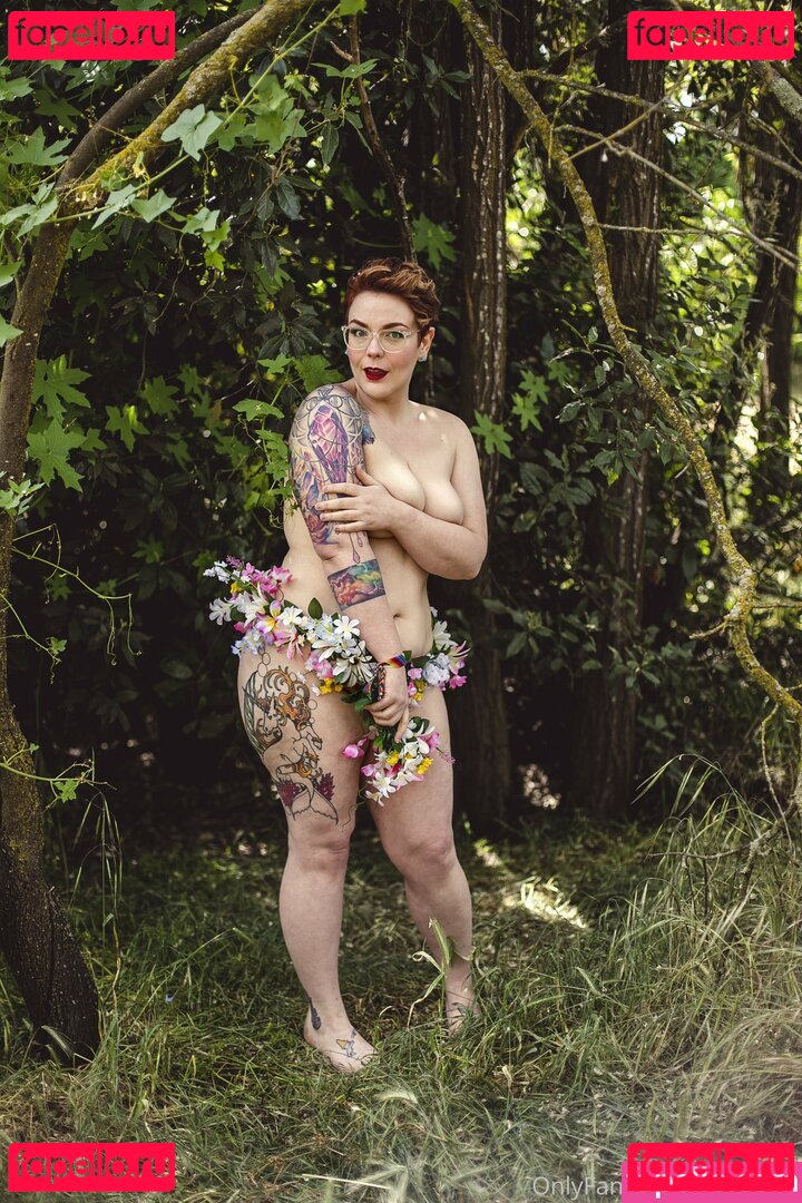 irisreigns / irisreins Onlyfans Photo Gallery 