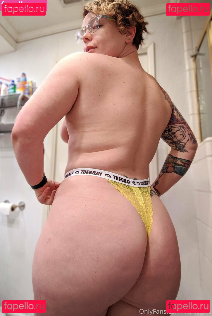 irisreigns / irisreins Onlyfans Photo Gallery 