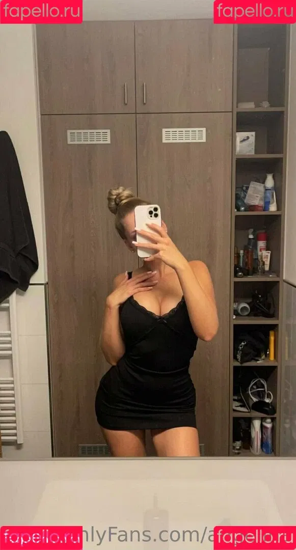 Angelina Onlyfans Photo Gallery 