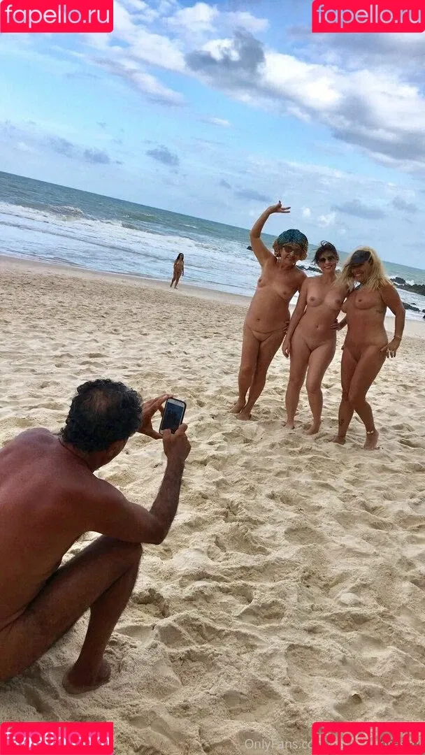 carinamoreschi Onlyfans Photo Gallery 