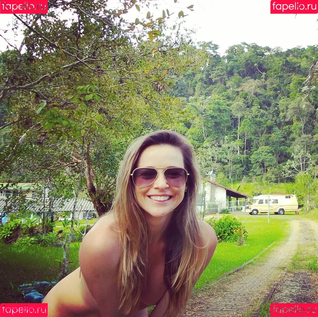 carinamoreschi Onlyfans Photo Gallery 