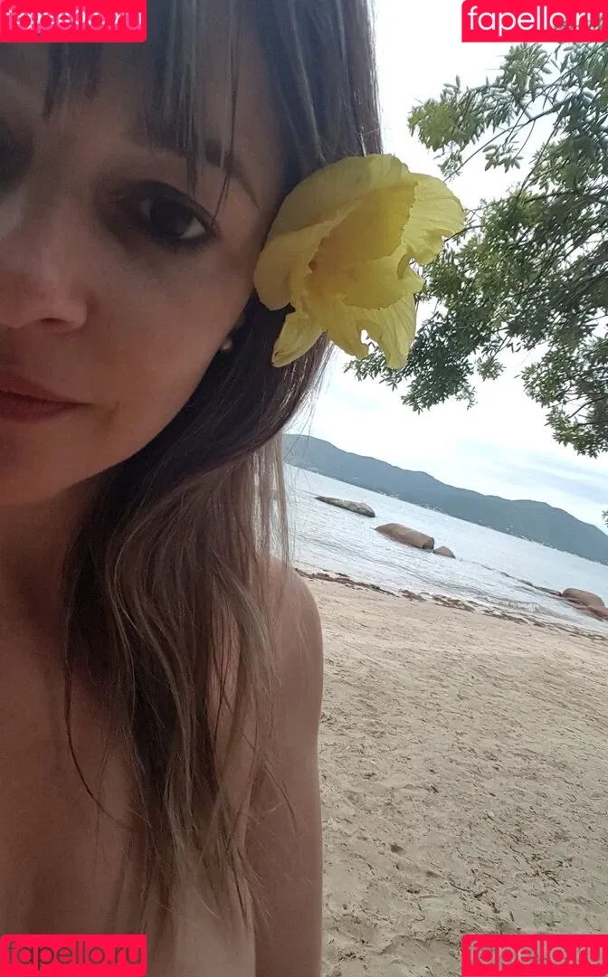 carinamoreschi Onlyfans Photo Gallery 