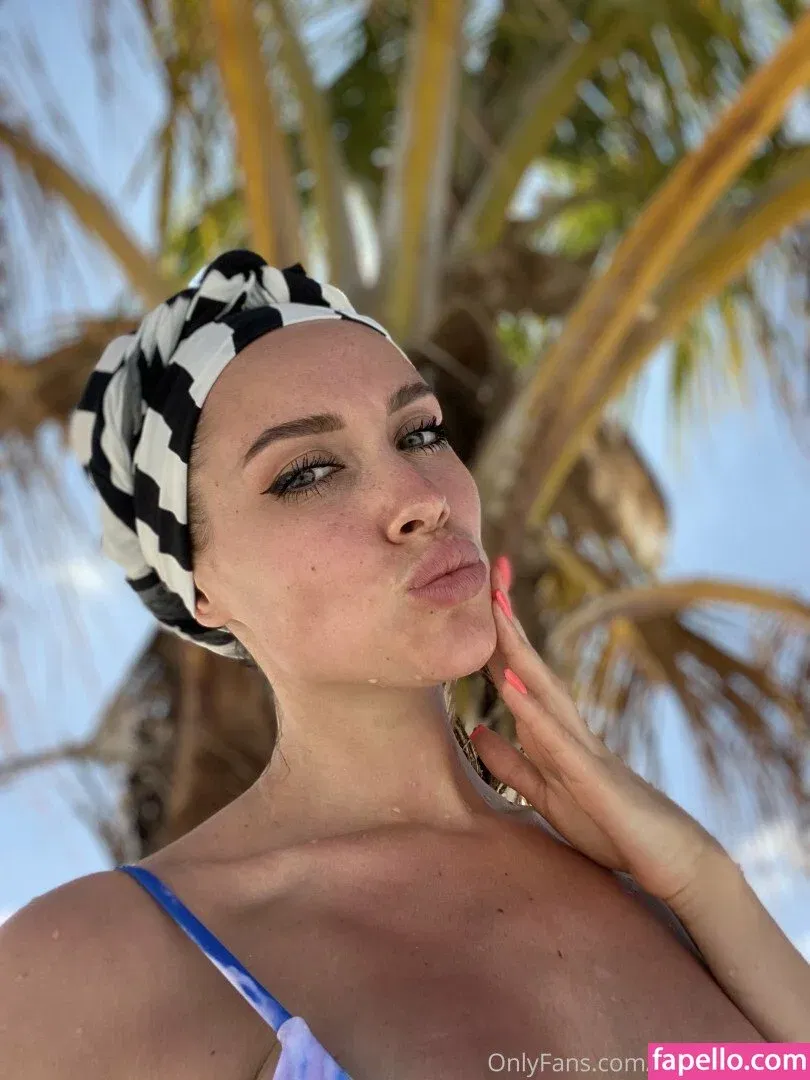 Kristina Ho Onlyfans Photo Gallery 