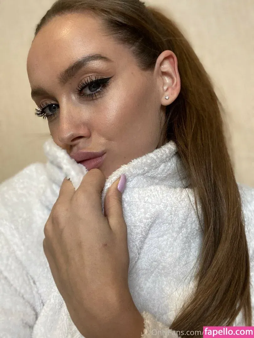 Kristina Ho Onlyfans Photo Gallery 