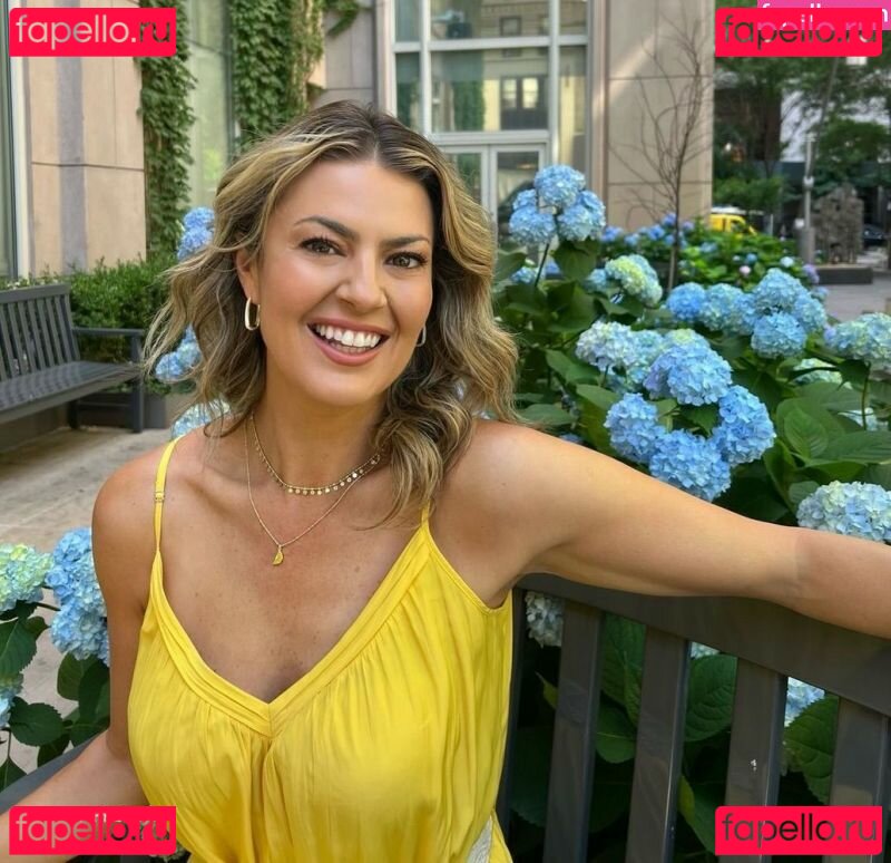 Amanda Balionis Onlyfans Photo Gallery 