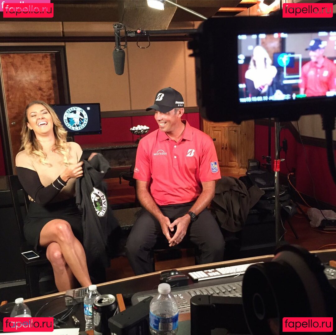 Amanda Balionis Onlyfans Photo Gallery 