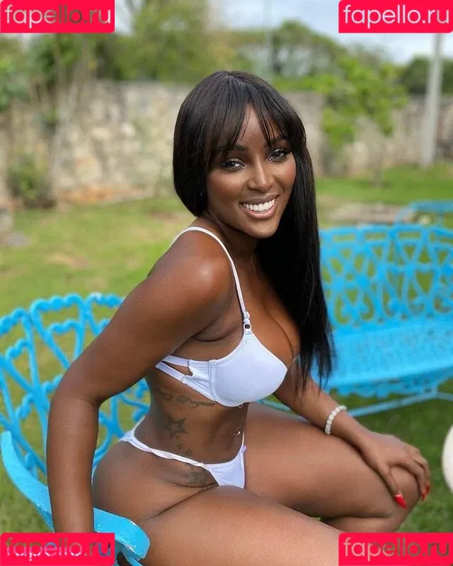 Amara La Negra Onlyfans Photo Gallery 