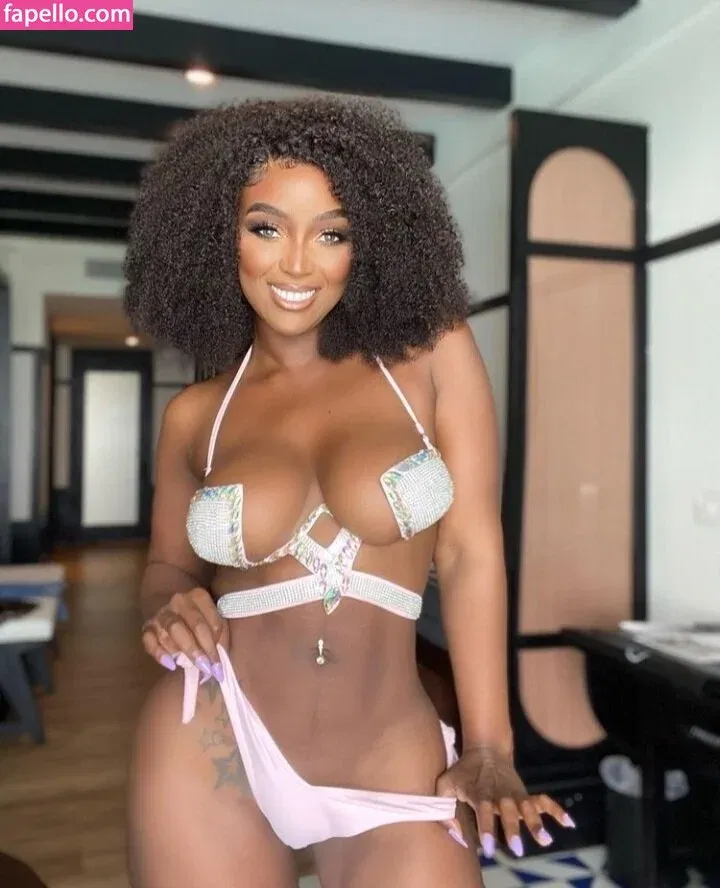 Amara La Negra Onlyfans Photo Gallery 