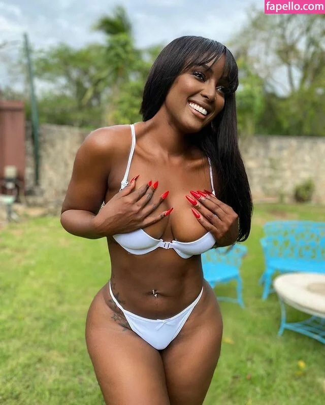 Amara La Negra Onlyfans Photo Gallery 