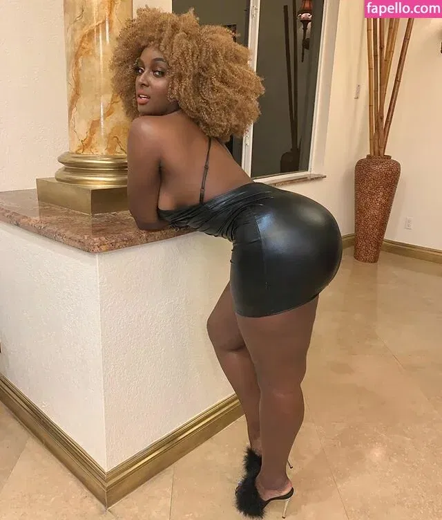 Amara La Negra Onlyfans Photo Gallery 
