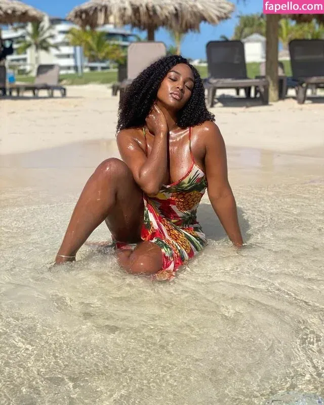 Amara La Negra Onlyfans Photo Gallery 