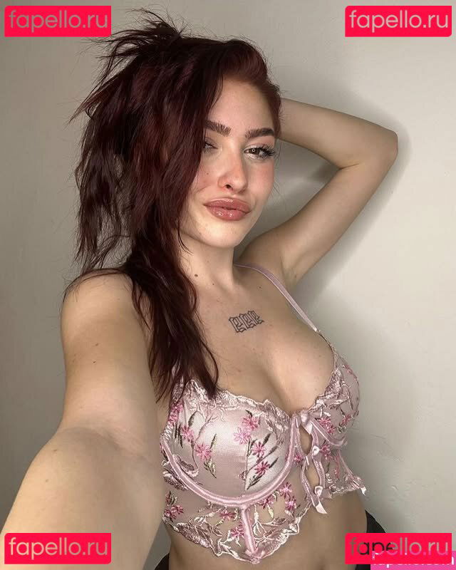 CDorelfi / Claudia Dorelfi / claudia.dorelfii Onlyfans Photo Gallery 