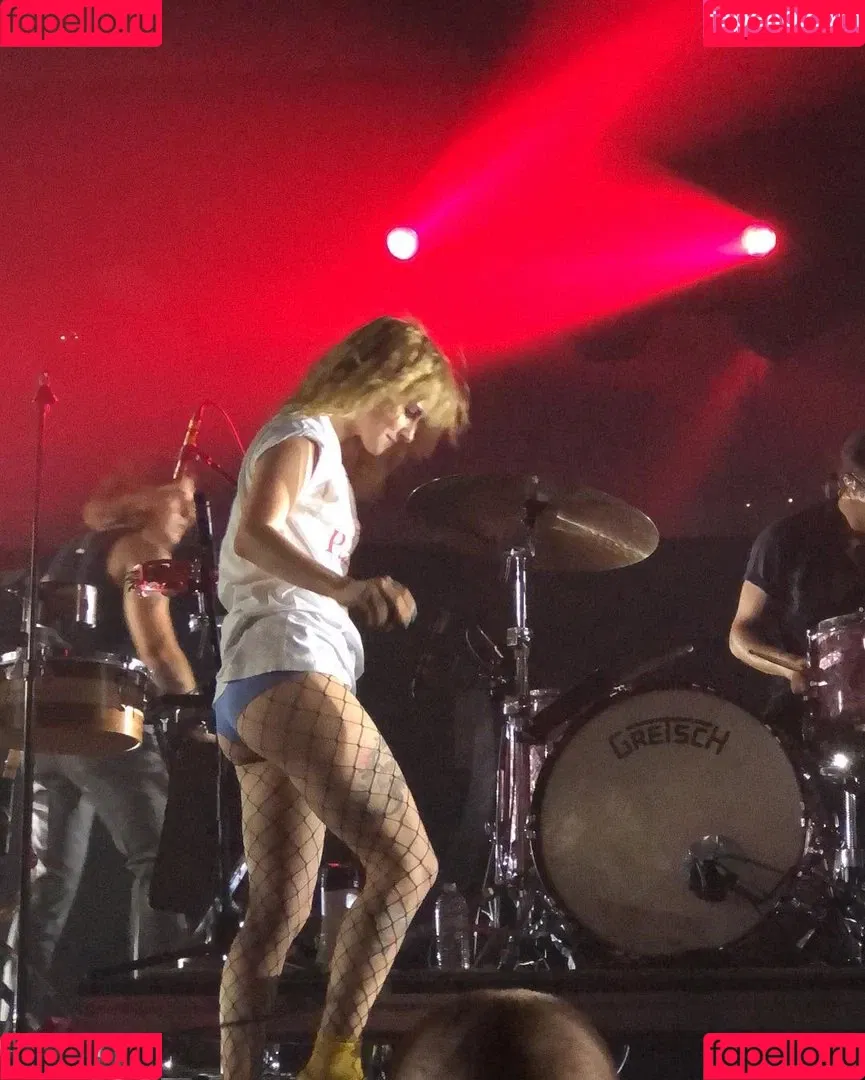 Hayley Williams Onlyfans Photo Gallery 