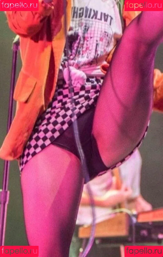 Hayley Williams Onlyfans Photo Gallery 