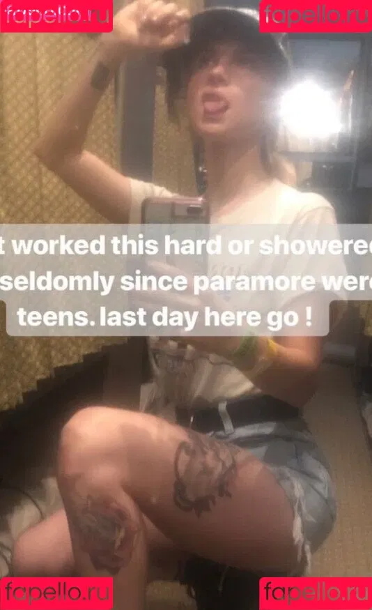 Hayley Williams Onlyfans Photo Gallery 