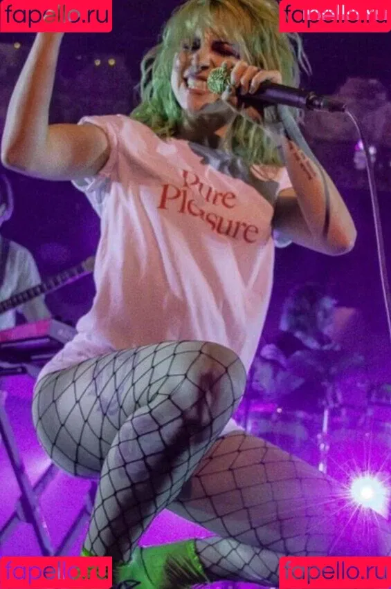 Hayley Williams Onlyfans Photo Gallery 