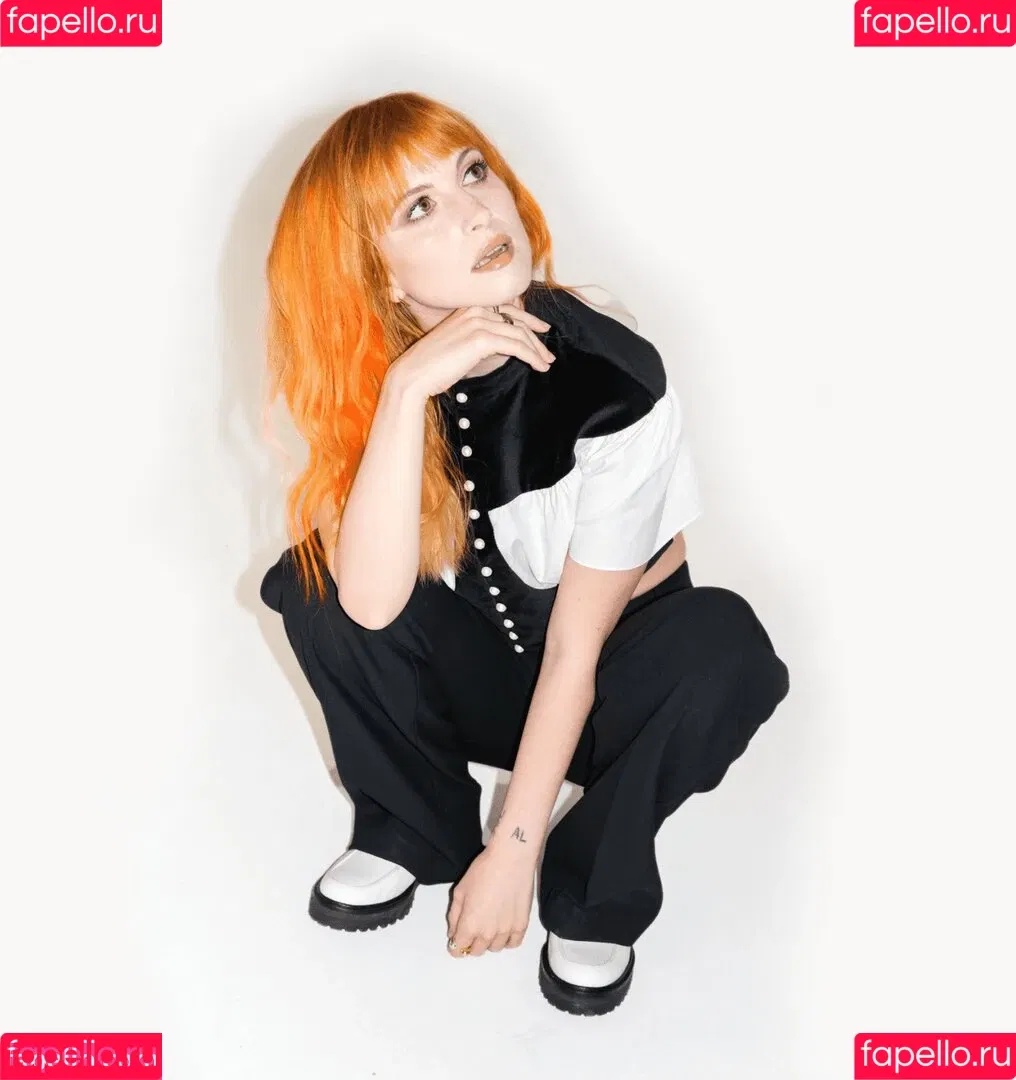 Hayley Williams Onlyfans Photo Gallery 