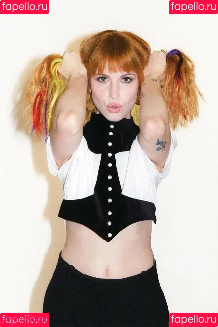 Hayley Williams Onlyfans Photo Gallery 