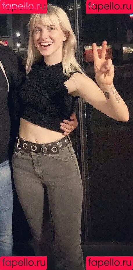 Hayley Williams Onlyfans Photo Gallery 