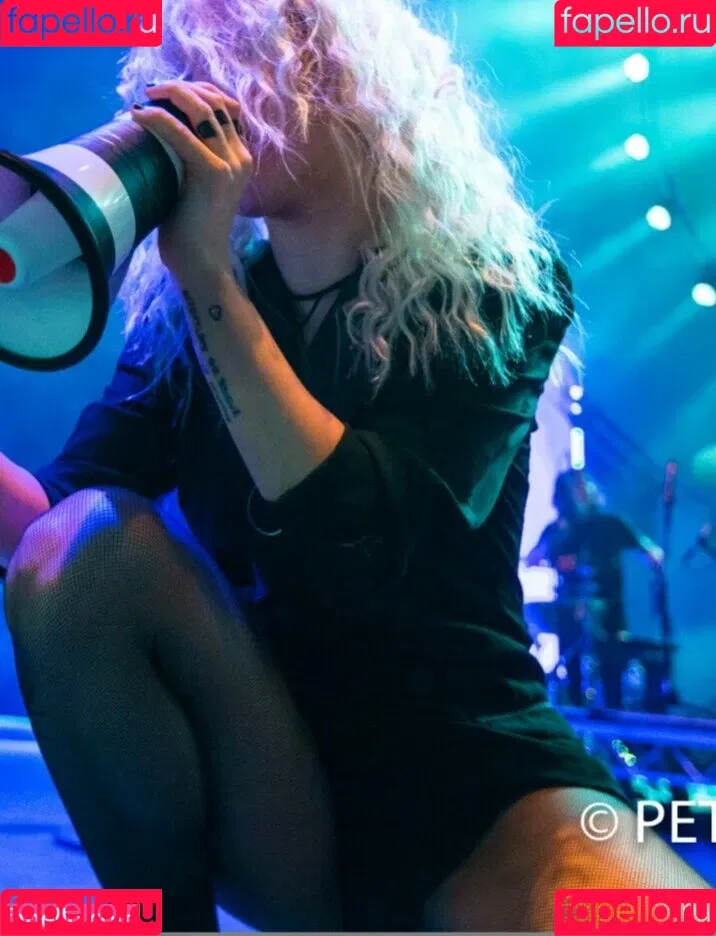 Hayley Williams Onlyfans Photo Gallery 