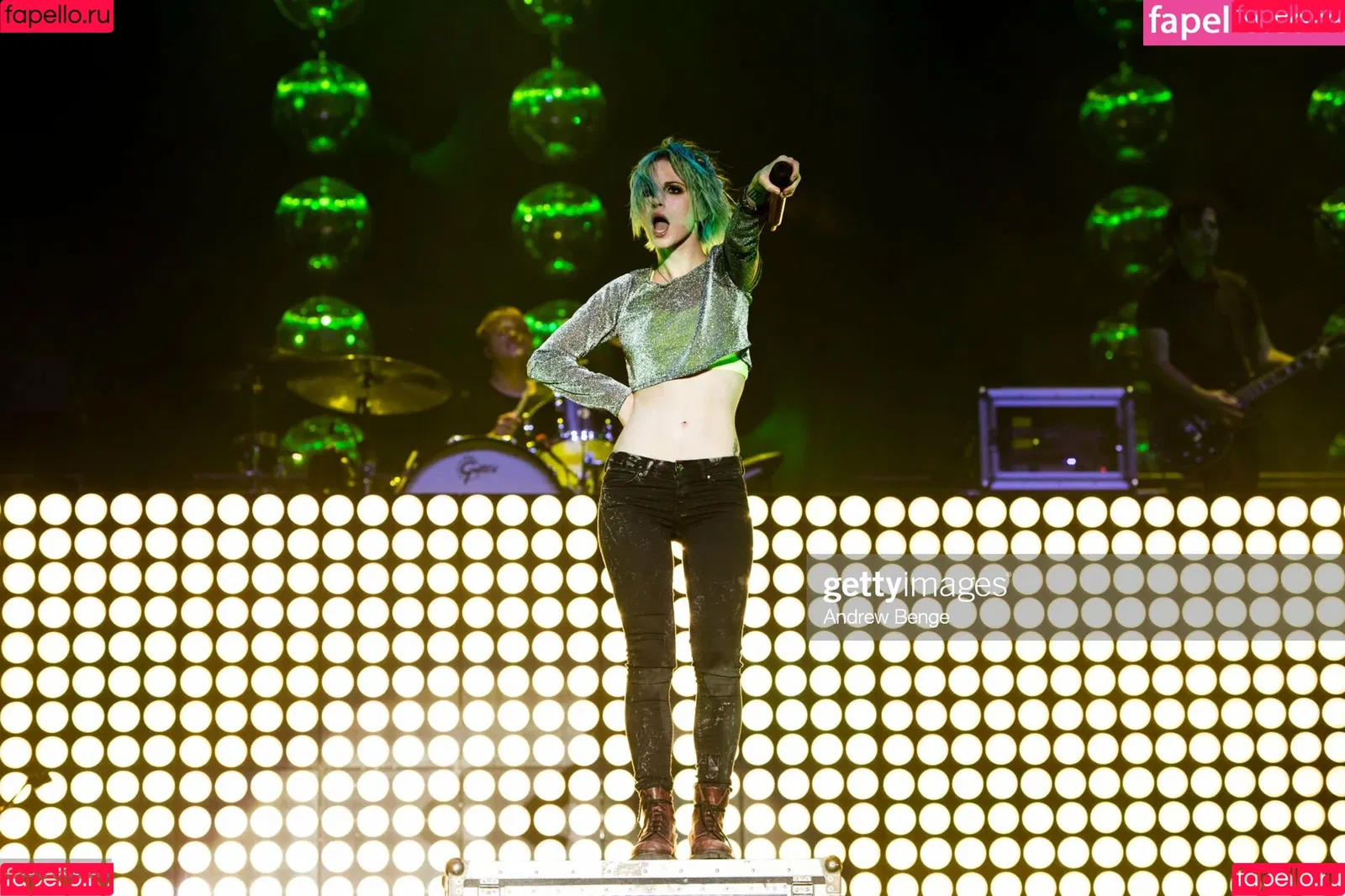 Hayley Williams Onlyfans Photo Gallery 