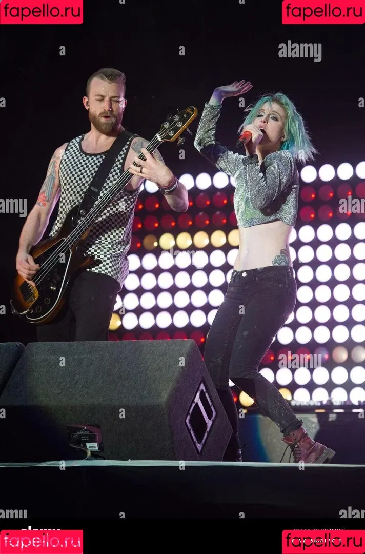 Hayley Williams Onlyfans Photo Gallery 
