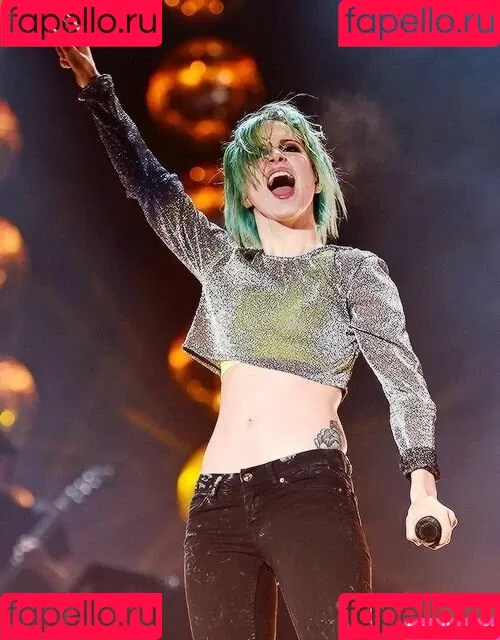 Hayley Williams Onlyfans Photo Gallery 